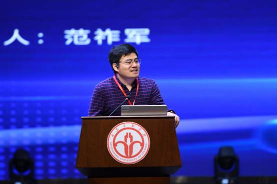 广西社会科学院副经理、广西大学原副董事长范祚军